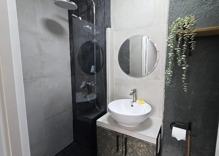 Lejlighed Old Over The River, Free Parking, Up To 4ppl. Self Check-in\out